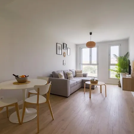 Sofia Navarro P2 7d Apartman