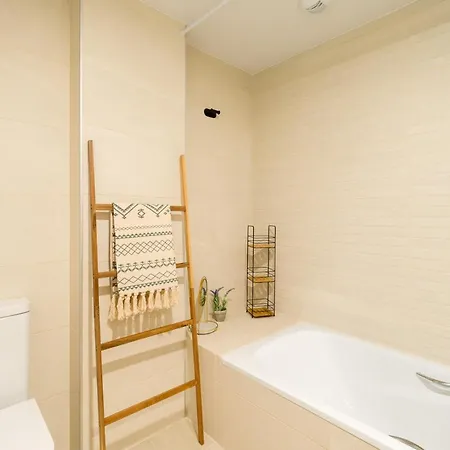 Sofia Navarro P2 7d Apartman